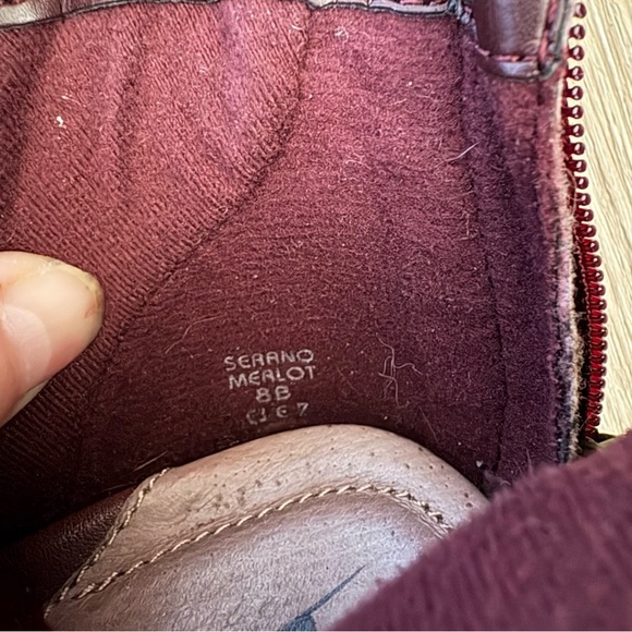 Earth Woman’s 8.5 Leather Serano Merlot Ankle Strap zip back - Picture 6 of 6